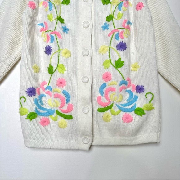 Boho Cottagecore Floral Embroidered Cardigan Kitschy Rainbow Grannycore Cozycore - Picture 4 of 10